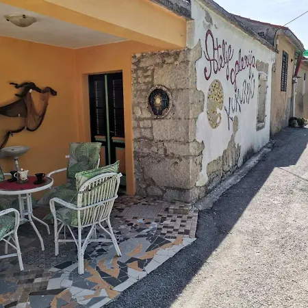 Apartman Sirena Pićan Exterior foto